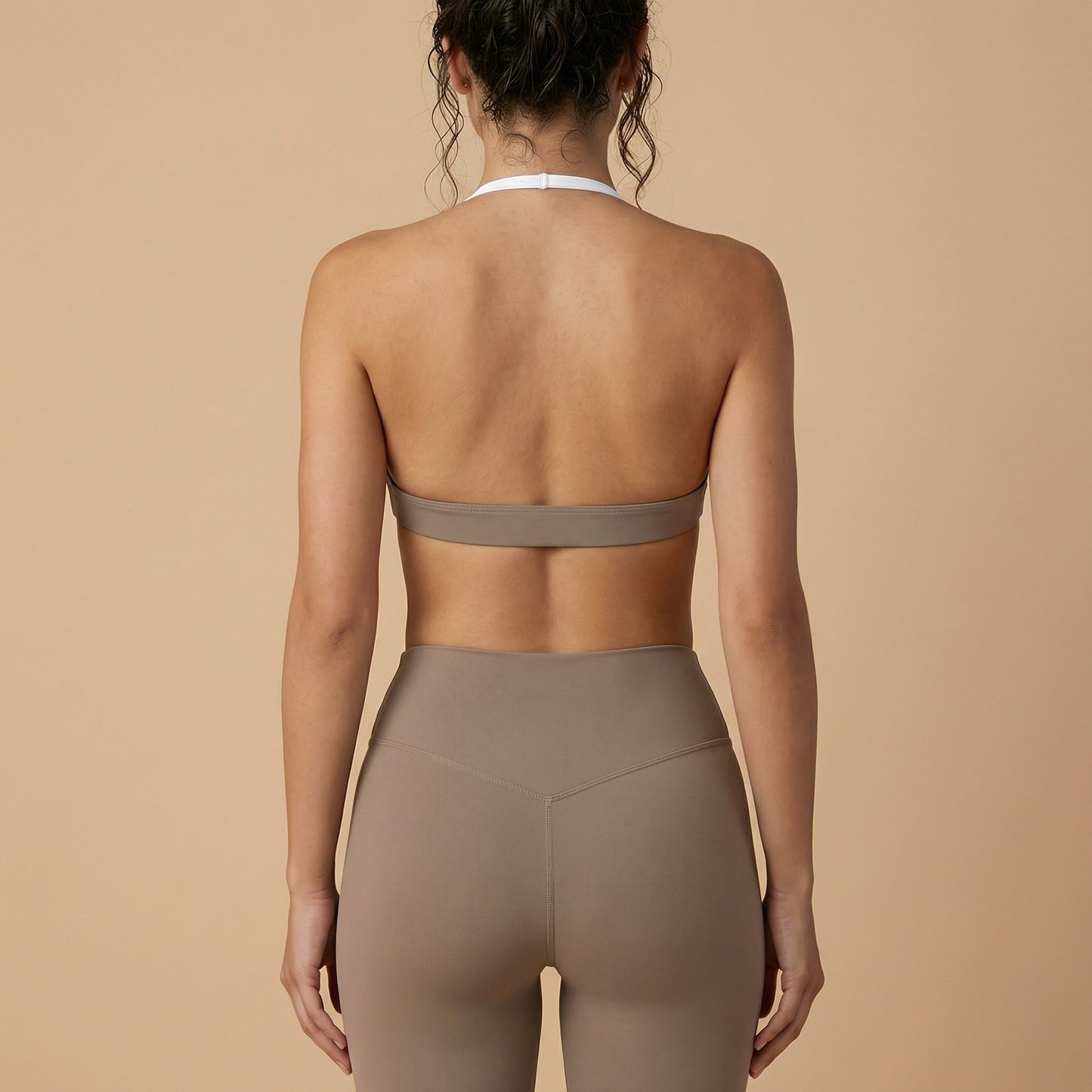 Vibe Halter Sport Bra - Braun