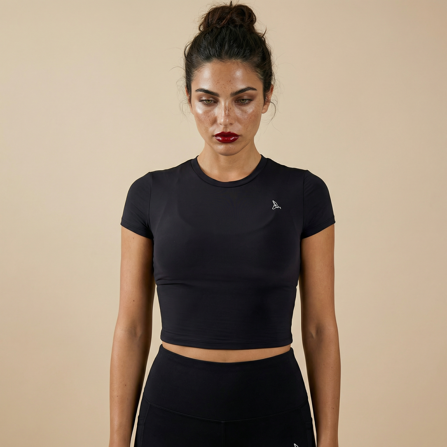 Noir Buttery Soft Sculpt Short Sleeve Top