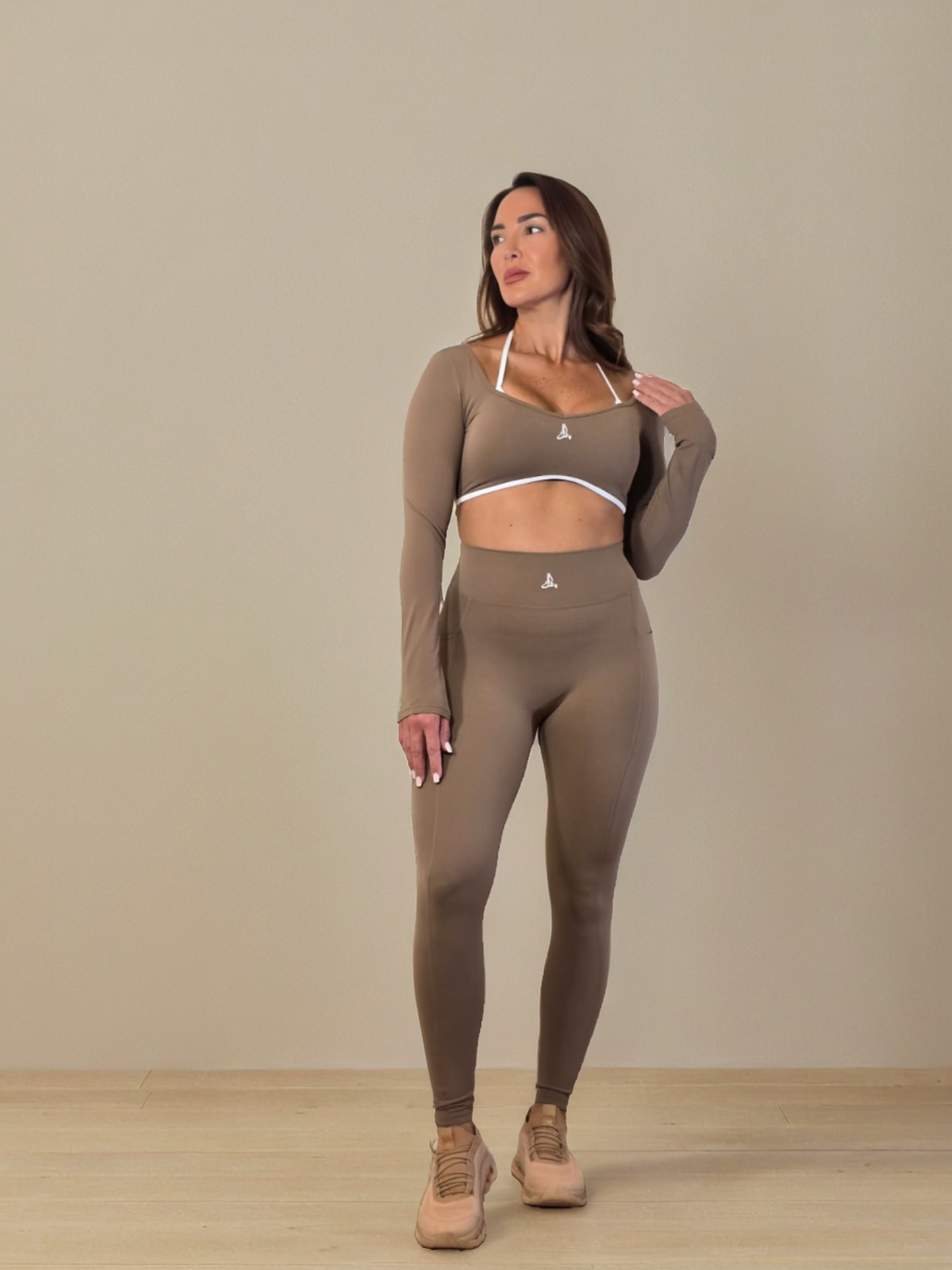 Paria Eclipse Long Sleeve Crop Top-Braun